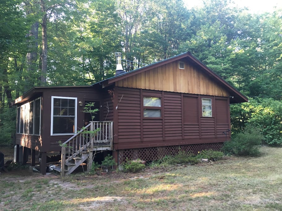 maine cabin on crooked river