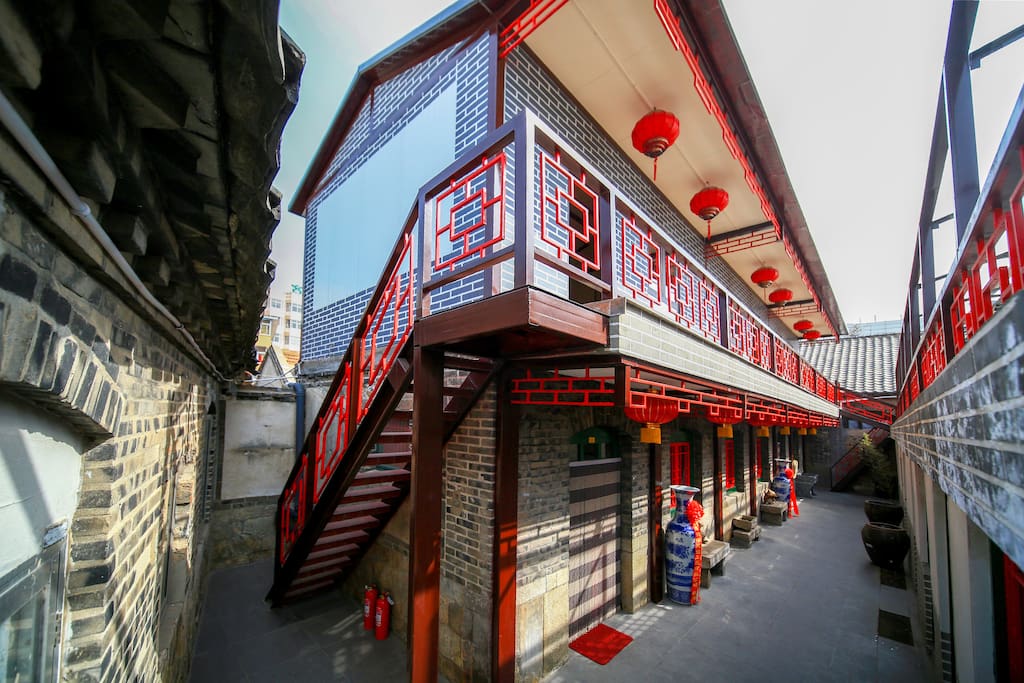 的民国风情老街,有炕套间,威海栖霞街的傅氏文化客栈-寿长园民俗客栈