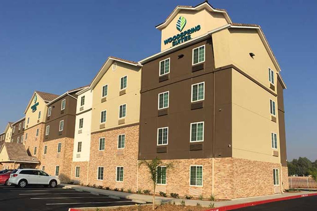 woodspring bakersfield - single queen 1 bed